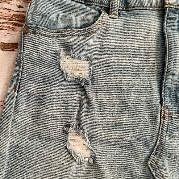 Art Class distressed denim skirt - Picture 2 of 6